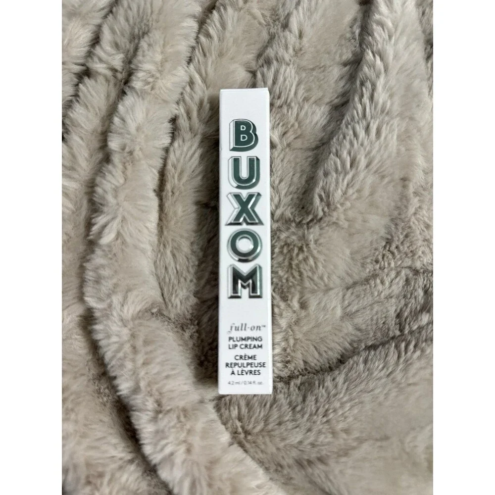 Buxom full plumping